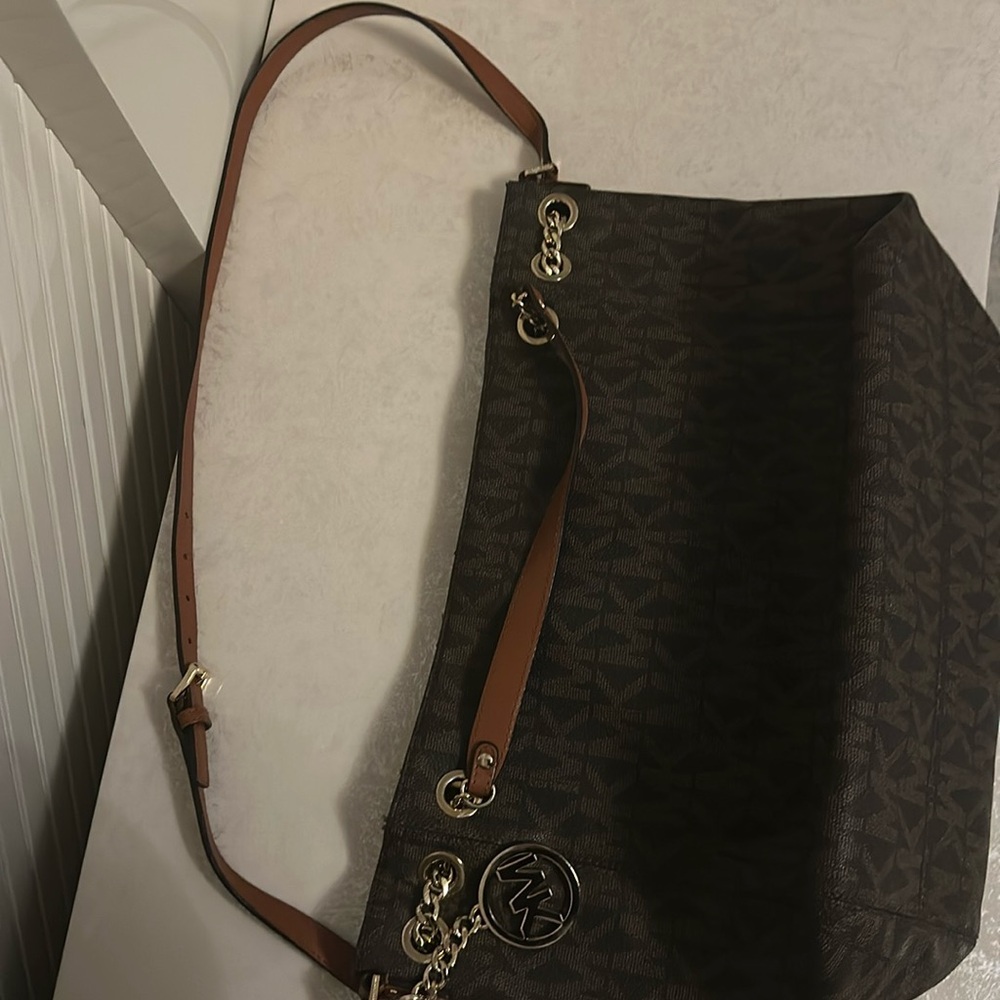 Hand bags